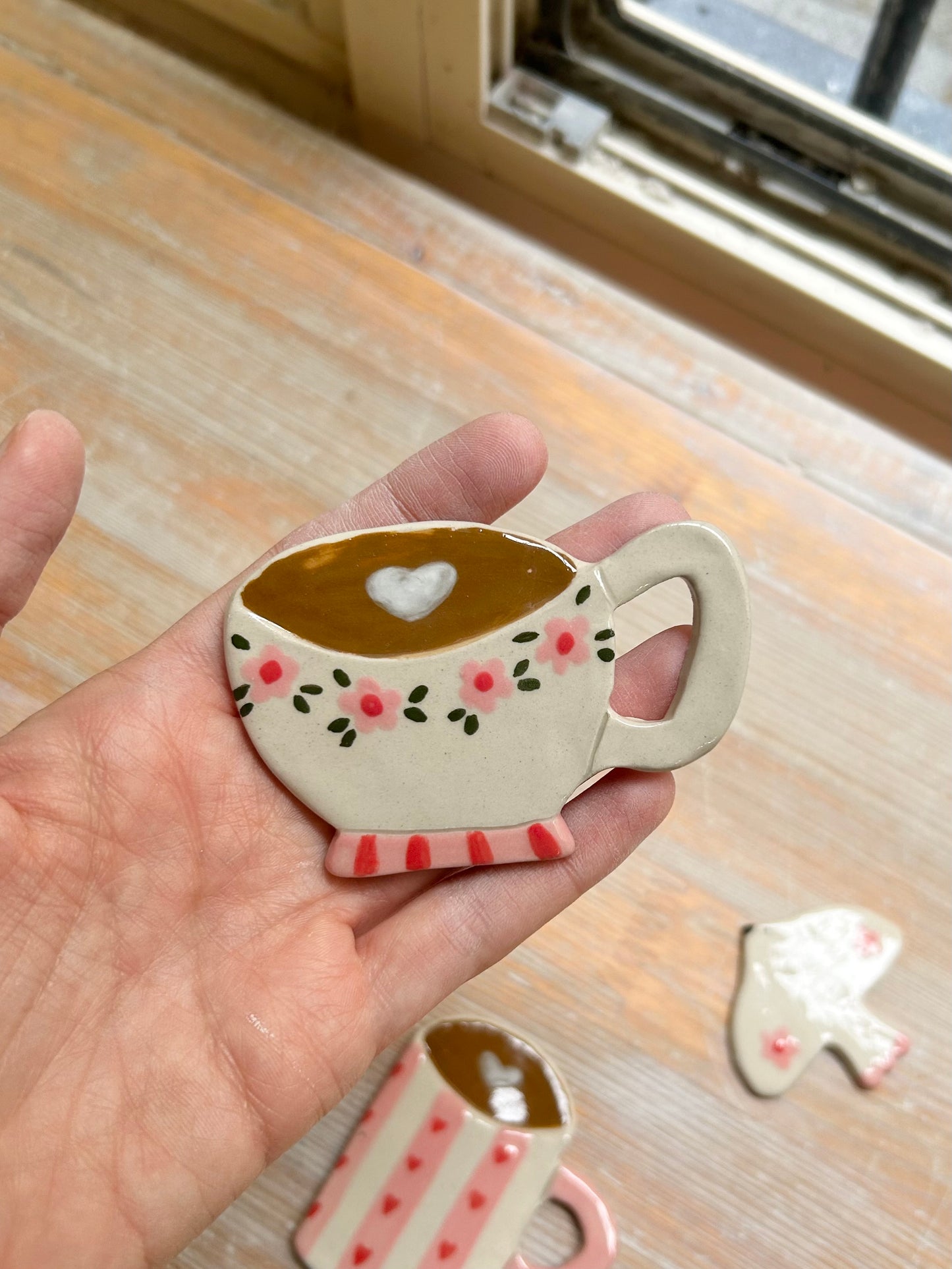 Déco murale tasse fleurie