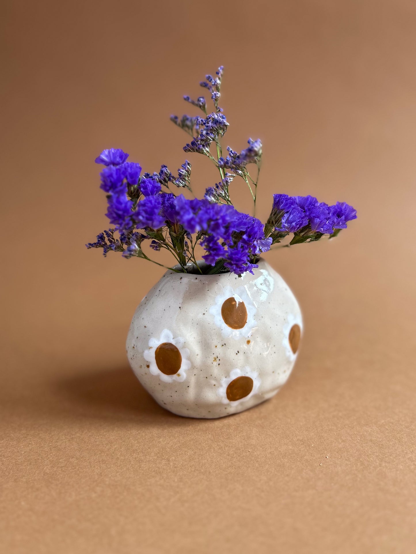 Petit vase fleuri